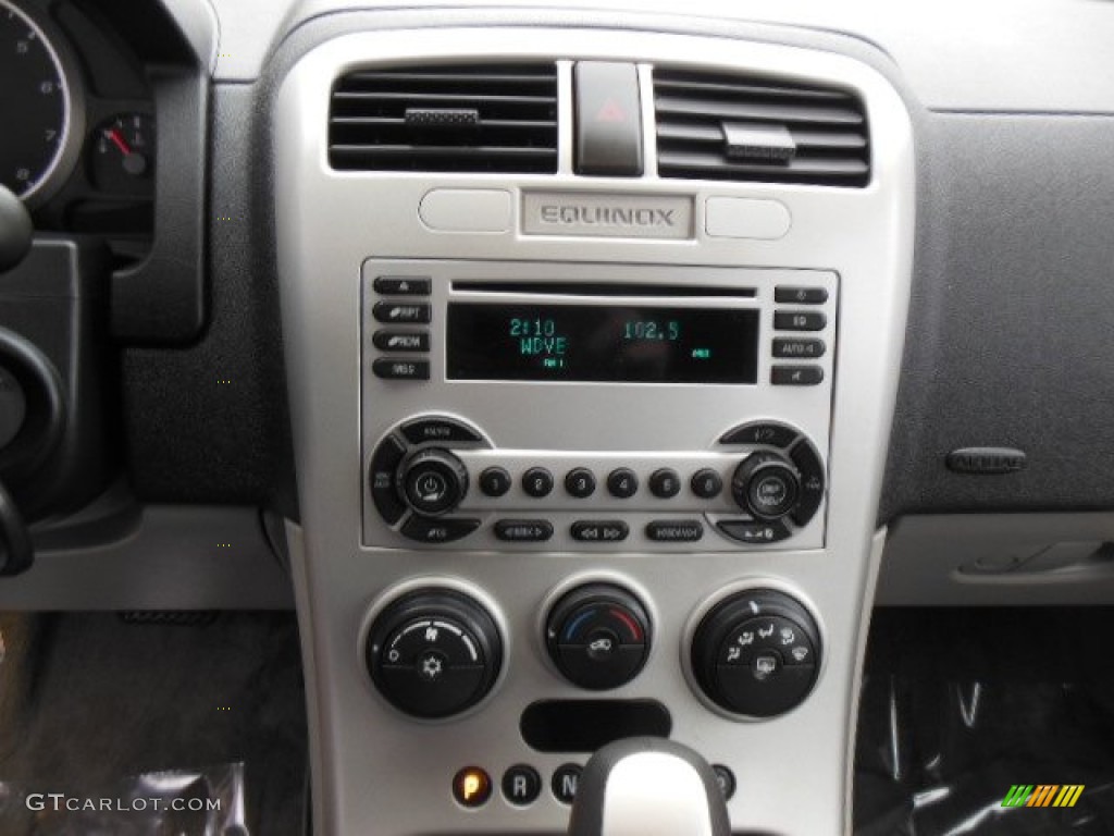 2006 Chevrolet Equinox LS AWD Controls Photos