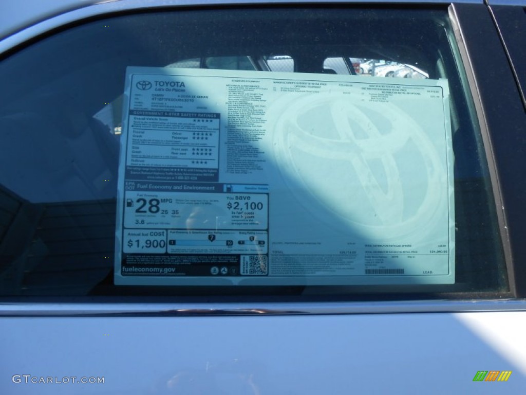 2013 Camry SE - Super White / Black photo #34