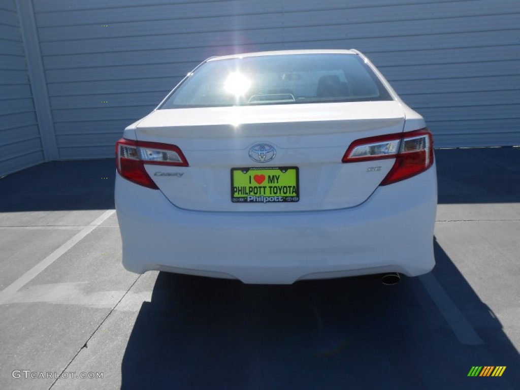 2013 Camry SE - Super White / Black photo #5