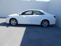 Super White - Camry SE Photo No. 9