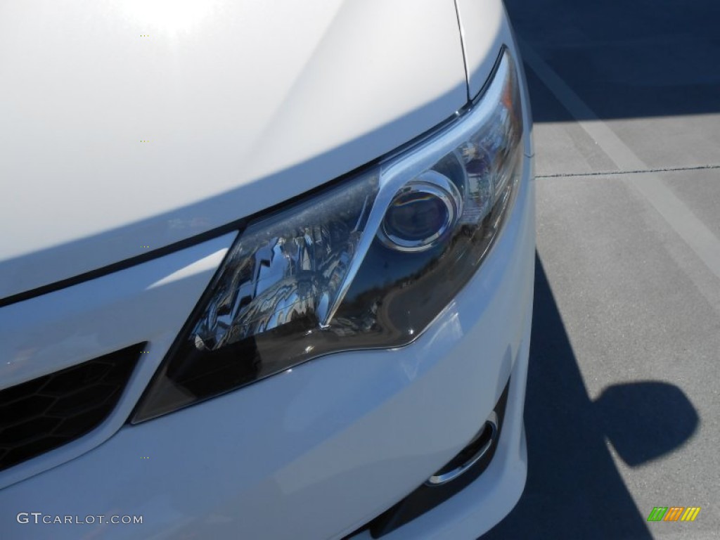 2013 Camry SE - Super White / Black photo #12