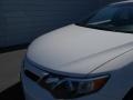 Super White - Camry SE Photo No. 13
