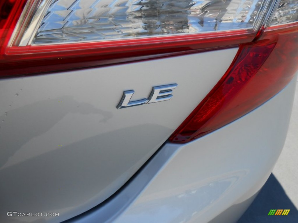2013 Camry LE - Classic Silver Metallic / Ash photo #7