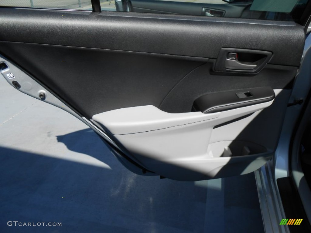 2013 Camry LE - Classic Silver Metallic / Ash photo #20
