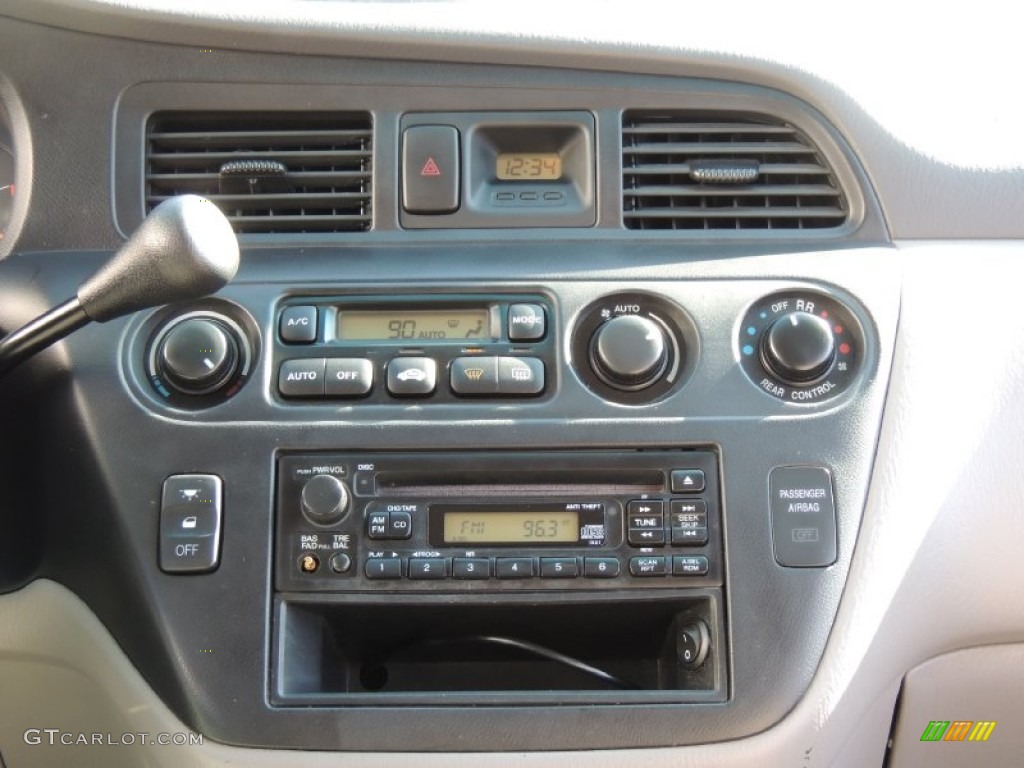2004 Honda Odyssey EX-L Controls Photo #77258610