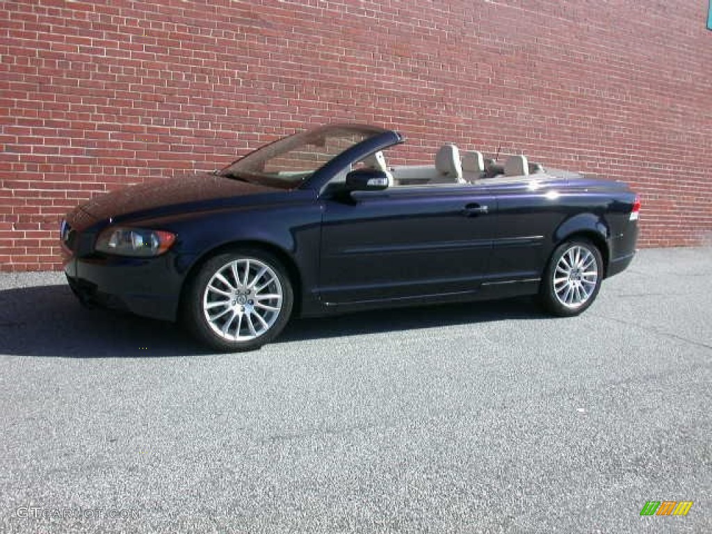 Magic Blue Metallic Volvo C70