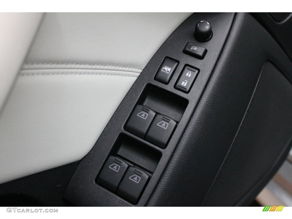 2010 Infiniti G 37 Convertible Controls Photo #77260301