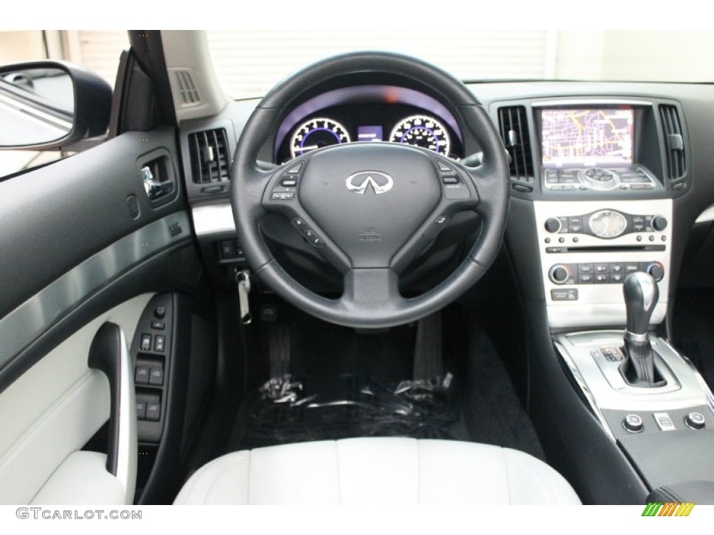 2010 Infiniti G 37 Convertible Dashboard Photos
