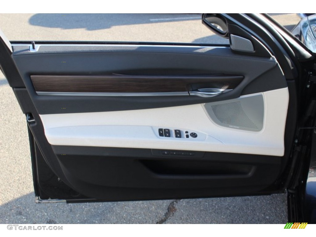 2013 BMW 7 Series 740i Sedan Ivory White/Black Door Panel Photo #77262215