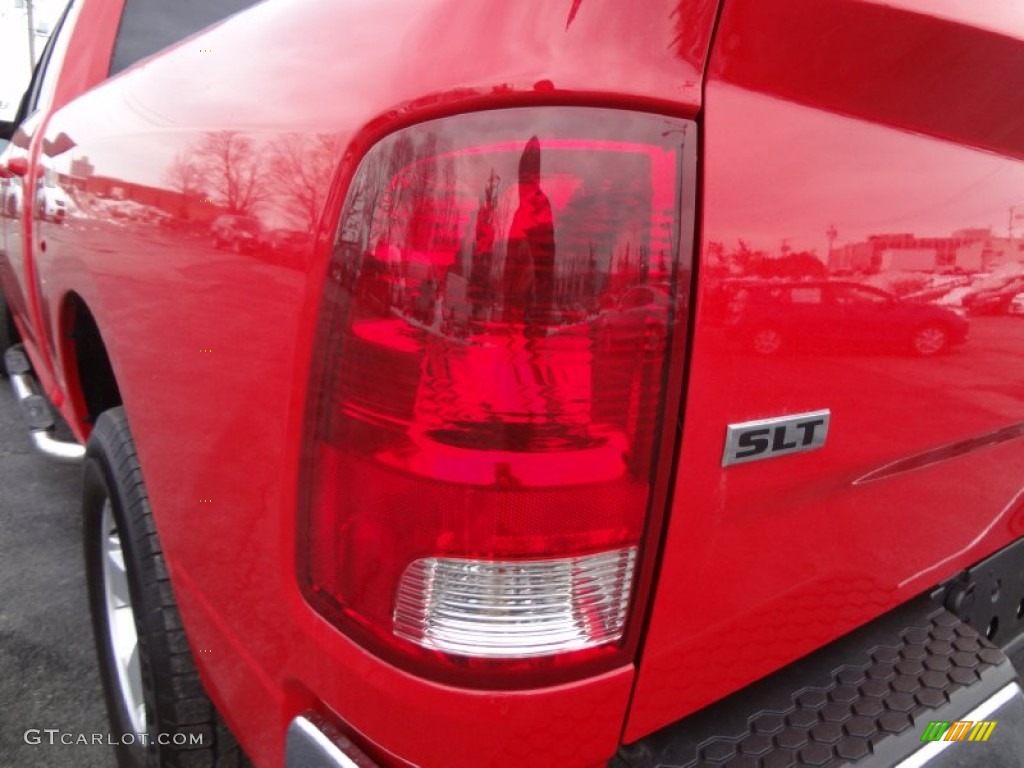 2011 Ram 1500 SLT Quad Cab 4x4 - Flame Red / Dark Slate Gray/Medium Graystone photo #8