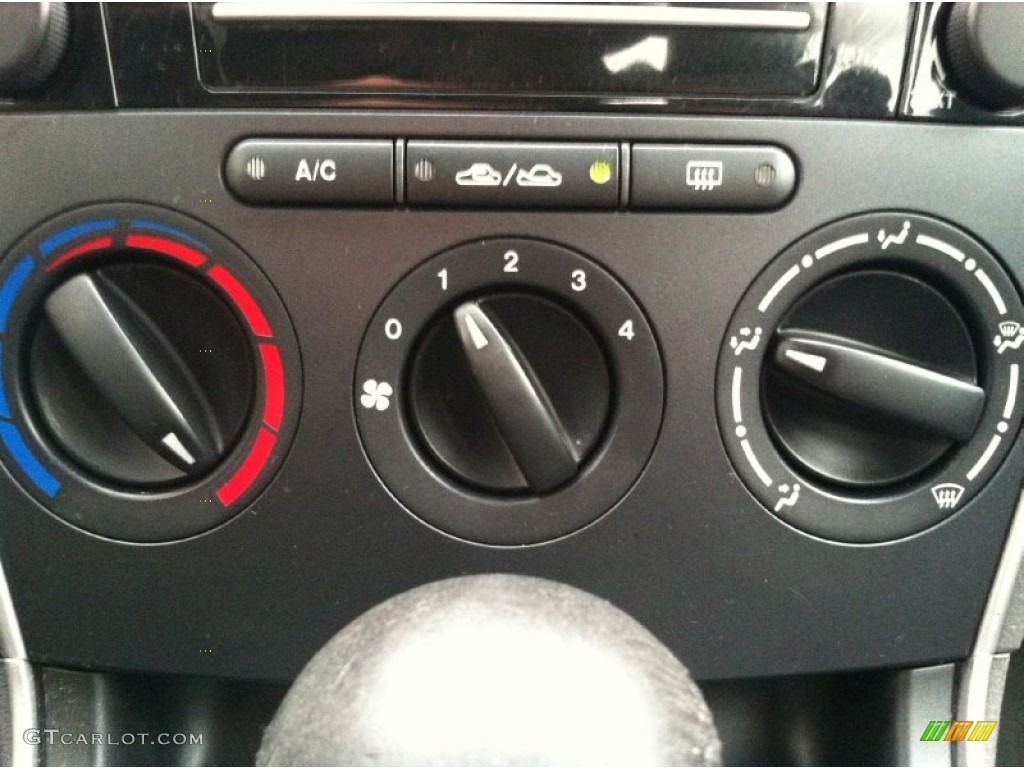 2007 Mazda MAZDA6 i Sport Sedan Controls Photo #77264648