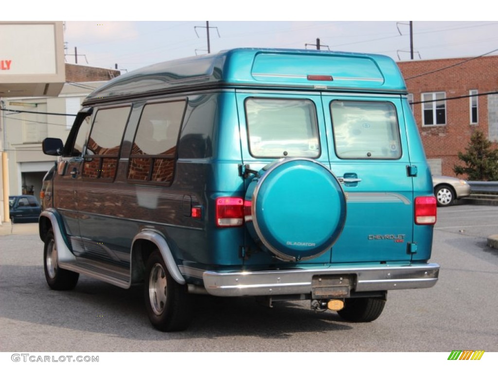 1995 Chevy Van G20 Passenger Conversion - Emerald Green Metallic / Gray photo #12
