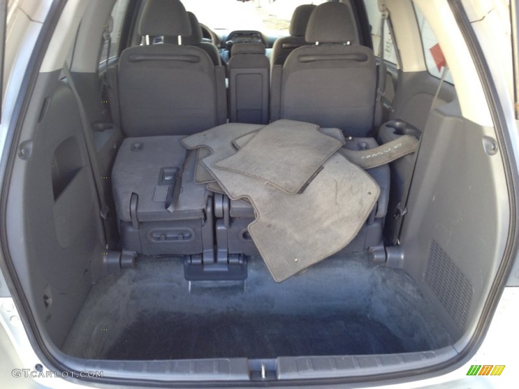 2006 Honda Odyssey EX Trunk Photos