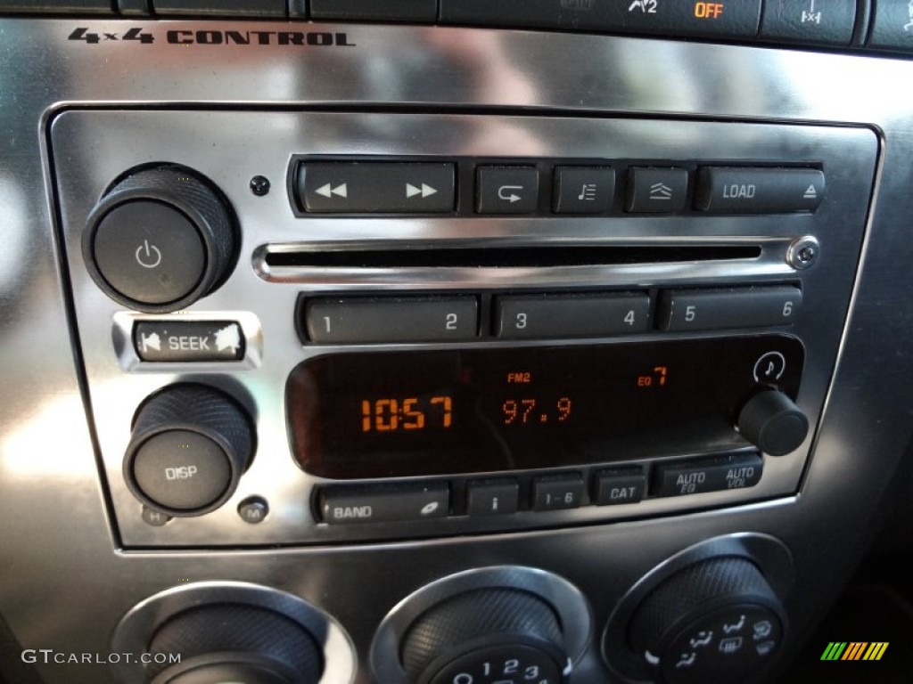 2006 Hummer H3 Standard H3 Model Audio System Photo #77268680