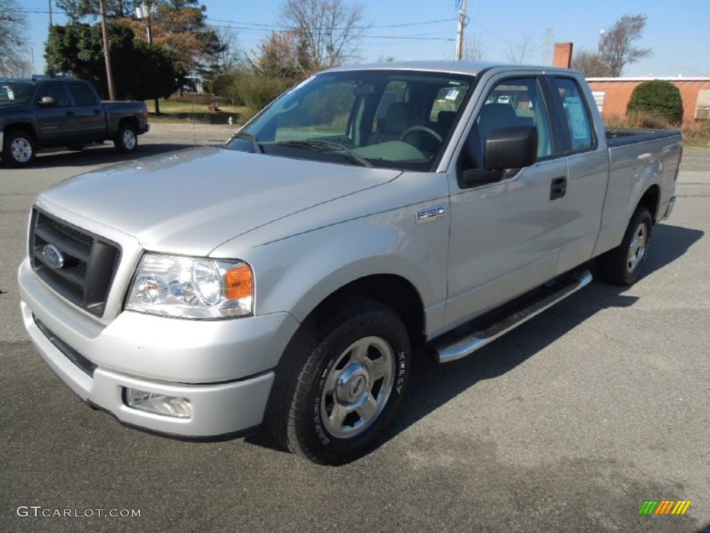 2005 F150 STX SuperCab - Silver Metallic / Medium Flint Grey photo #2