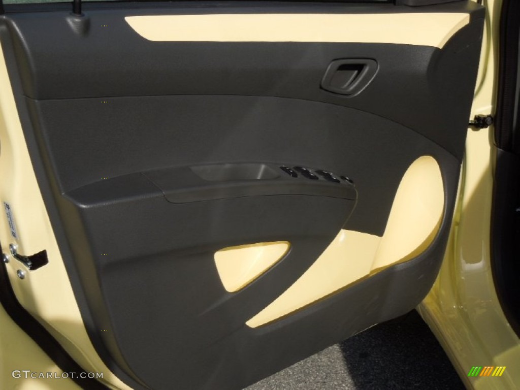 2013 Chevrolet Spark LT Yellow/Yellow Door Panel Photo #77269175