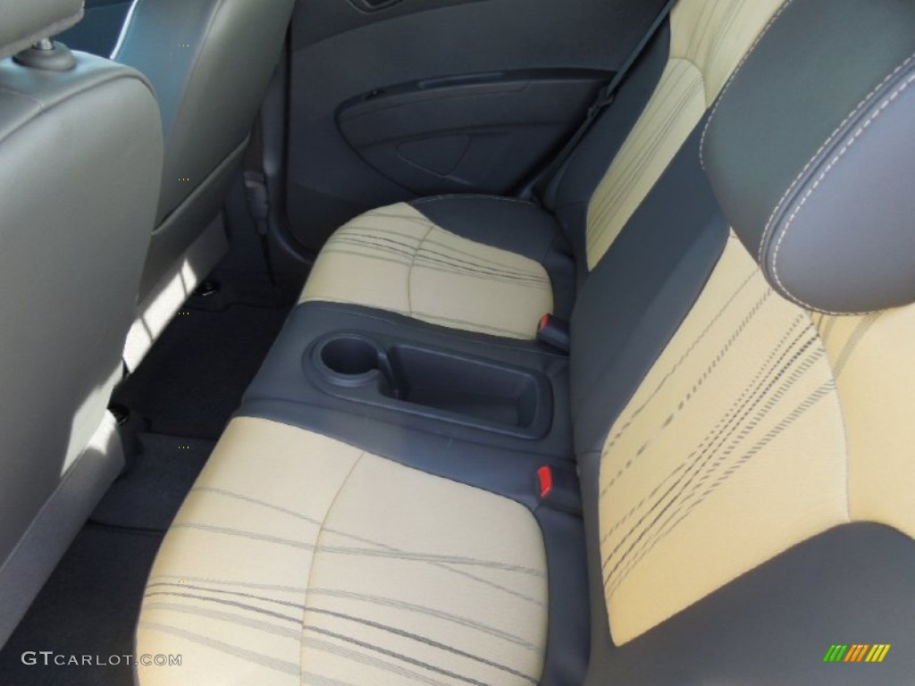 Yellow/Yellow Interior 2013 Chevrolet Spark LT Photo #77269199