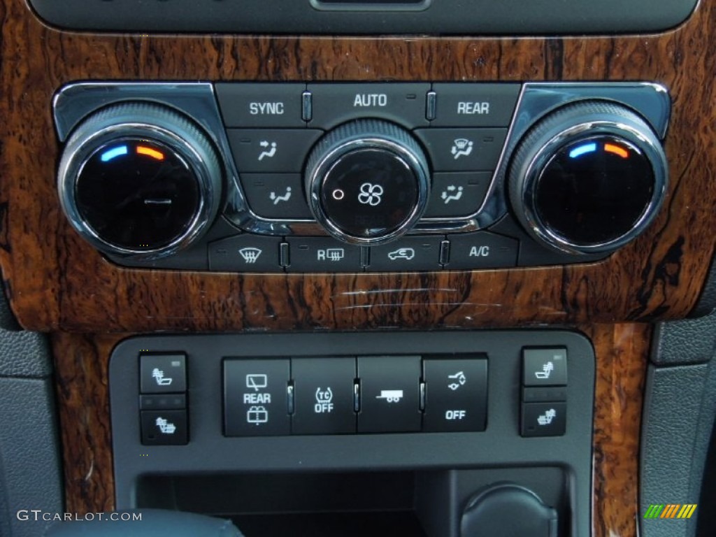 2013 Chevrolet Traverse LT Controls Photo #77269331