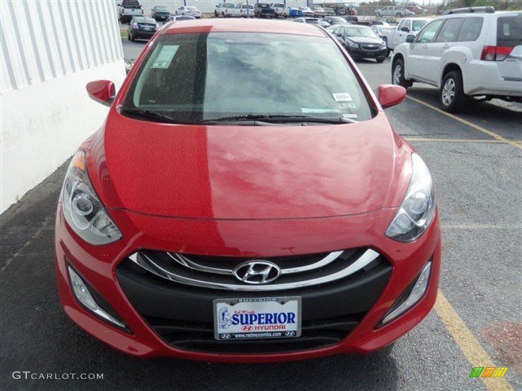 2013 Elantra GT - Volcanic Red / Black photo #2