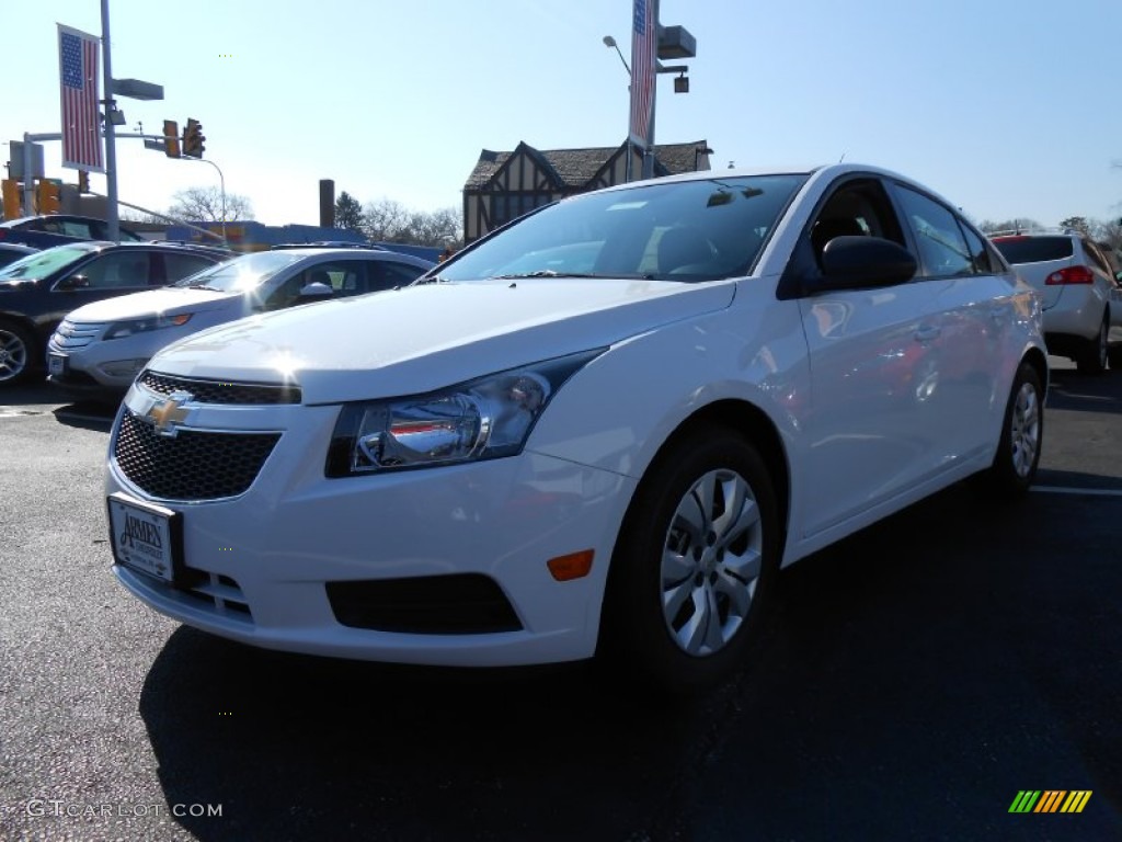 2013 Cruze LS - Summit White / Jet Black/Medium Titanium photo #3