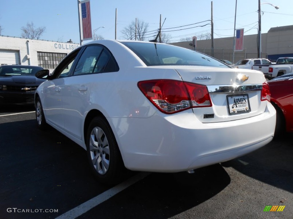 2013 Cruze LS - Summit White / Jet Black/Medium Titanium photo #5
