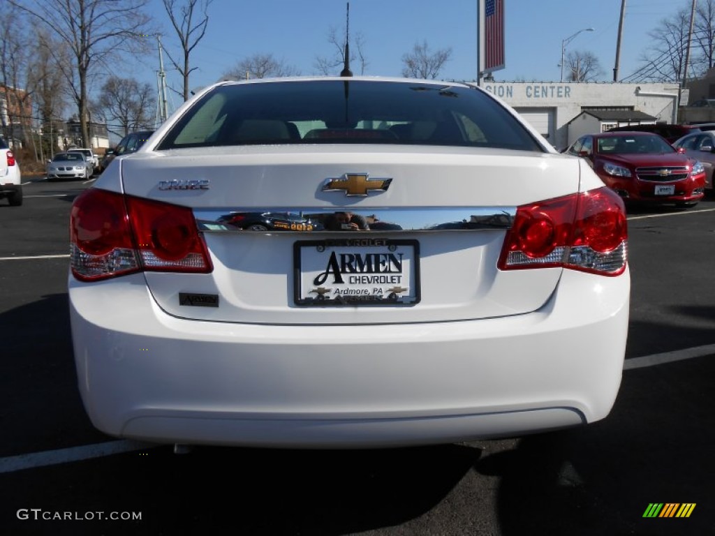 2013 Cruze LS - Summit White / Jet Black/Medium Titanium photo #6