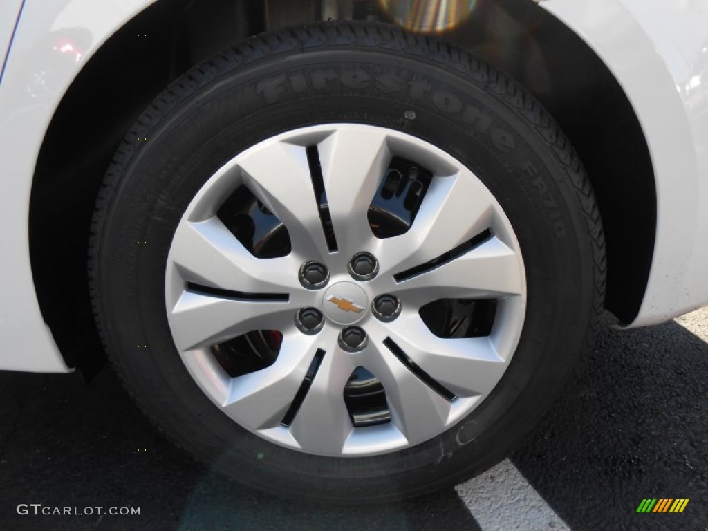 2013 Cruze LS - Summit White / Jet Black/Medium Titanium photo #11