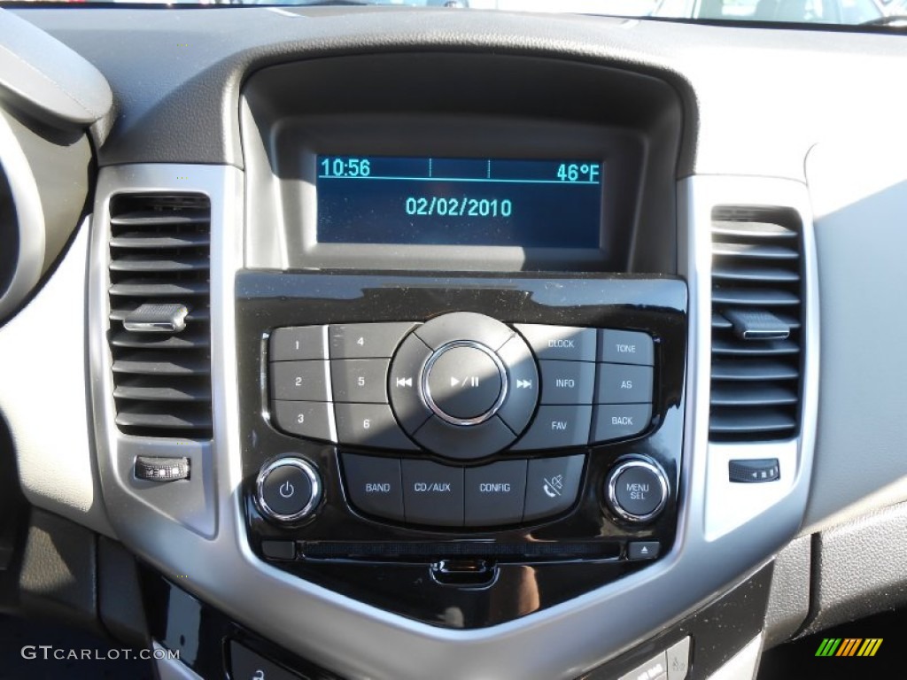 2013 Cruze LS - Summit White / Jet Black/Medium Titanium photo #12