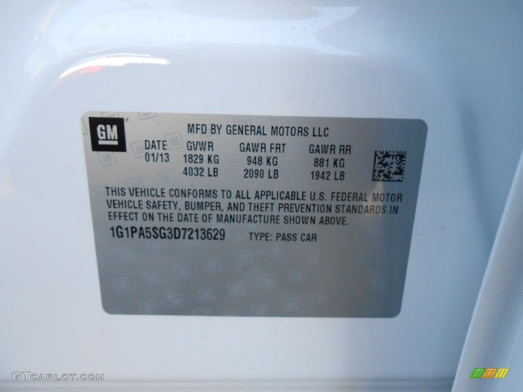 2013 Cruze LS - Summit White / Jet Black/Medium Titanium photo #16