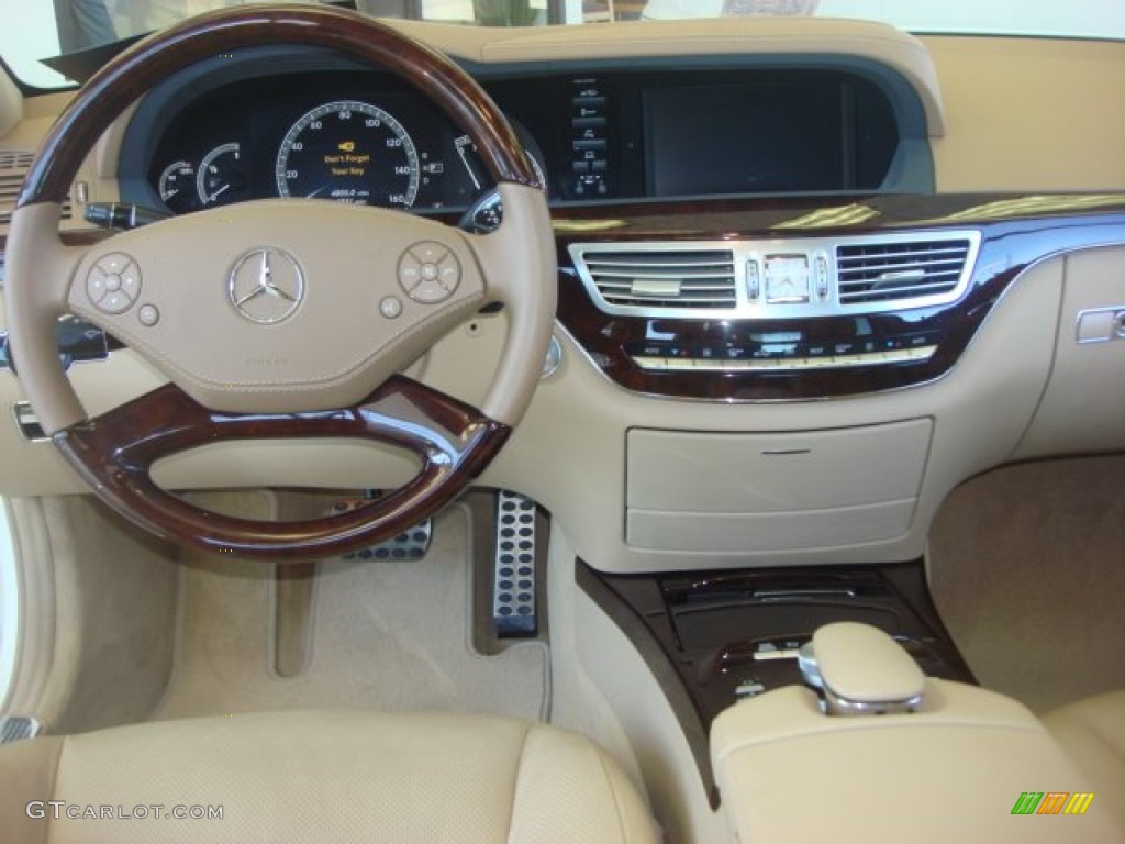 2012 Mercedes-Benz S 550 Sedan Cashmere/Savanna Dashboard Photo #77272007