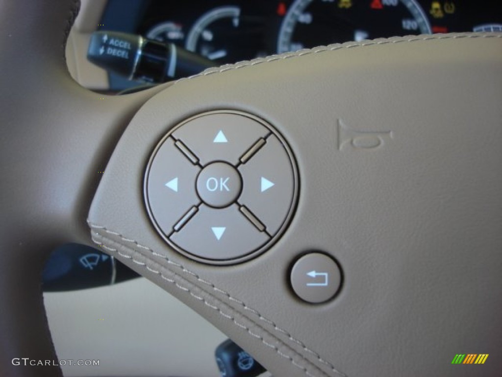 2012 Mercedes-Benz S 550 Sedan Controls Photo #77272337