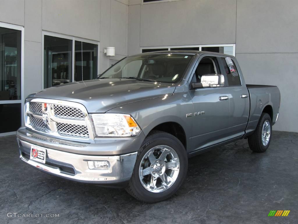 Mineral Gray Metallic Dodge Ram 1500