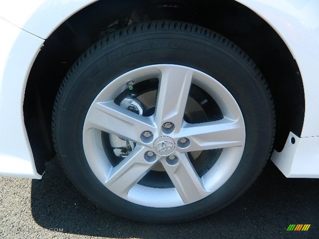 2013 Camry SE - Super White / Black/Ash photo #10