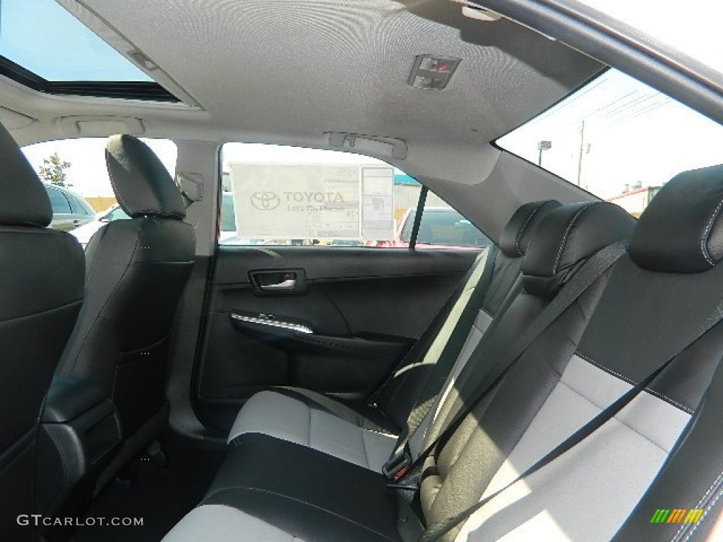 2013 Camry SE - Super White / Black/Ash photo #13