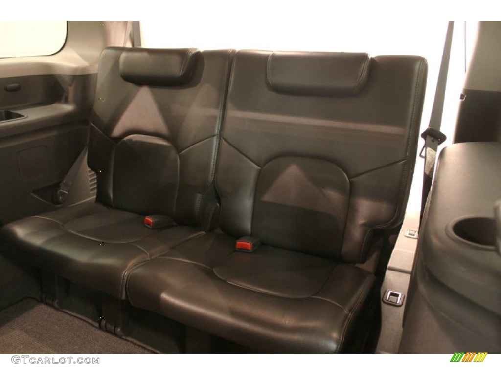 2007 Nissan Pathfinder SE 4x4 Rear Seat Photo #77272925