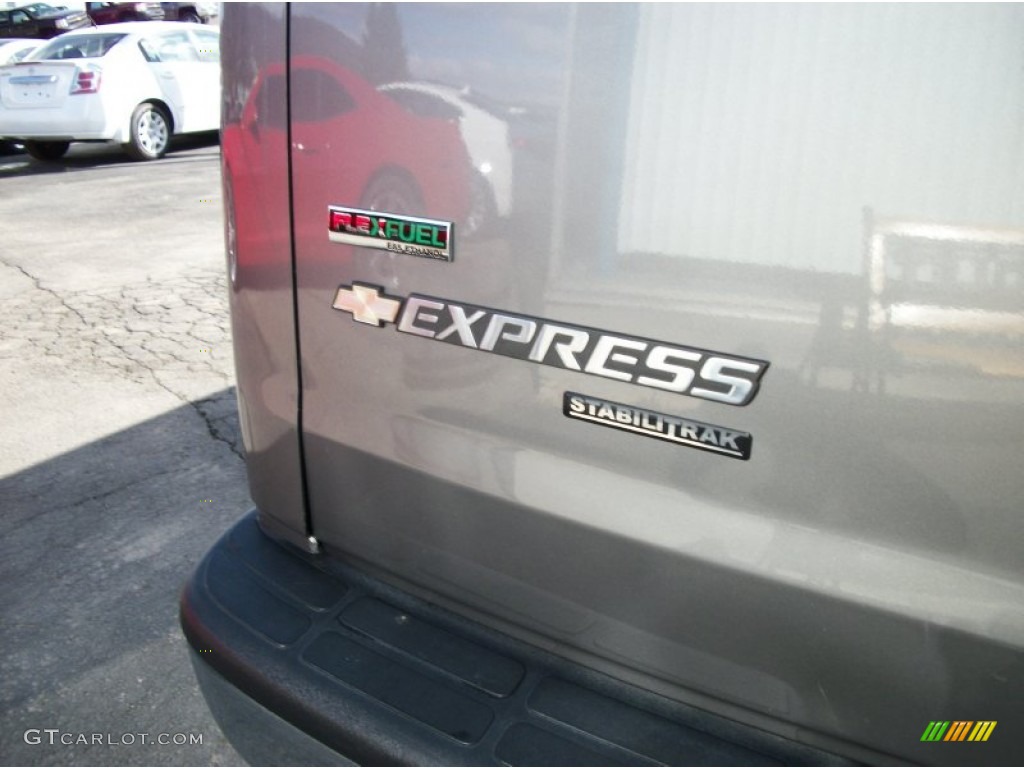 2010 Express LT 3500 Extended Passenger Van - Graystone Metallic / Medium Pewter photo #27