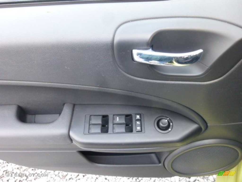 2010 Caliber SXT - Optic Green Metallic / Dark Slate Gray photo #17