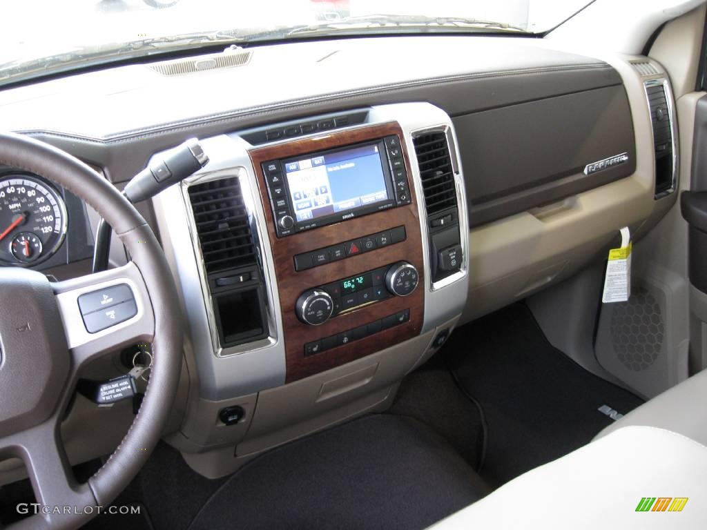 2009 Ram 1500 Laramie Crew Cab - Stone White / Light Pebble Beige/Bark Brown photo #8