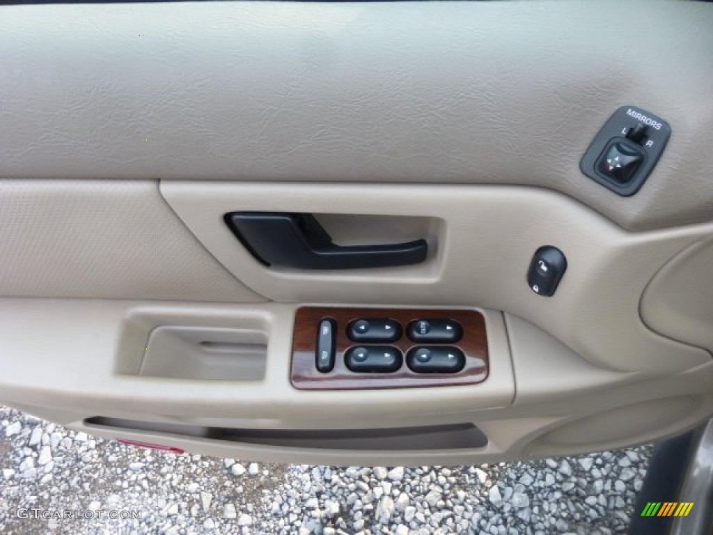 2005 Ford Taurus SEL Wagon Medium/Dark Pebble Door Panel Photo #77275056