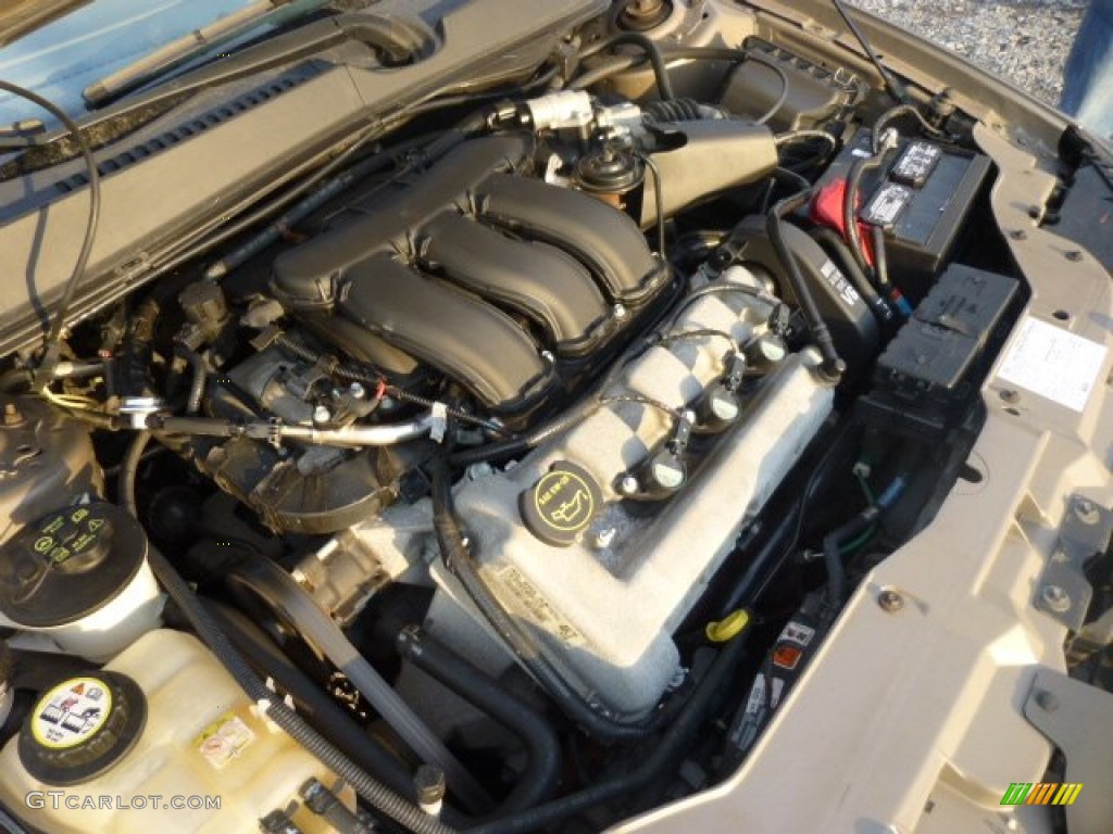 2005 Ford Taurus SEL Wagon Engine Photos