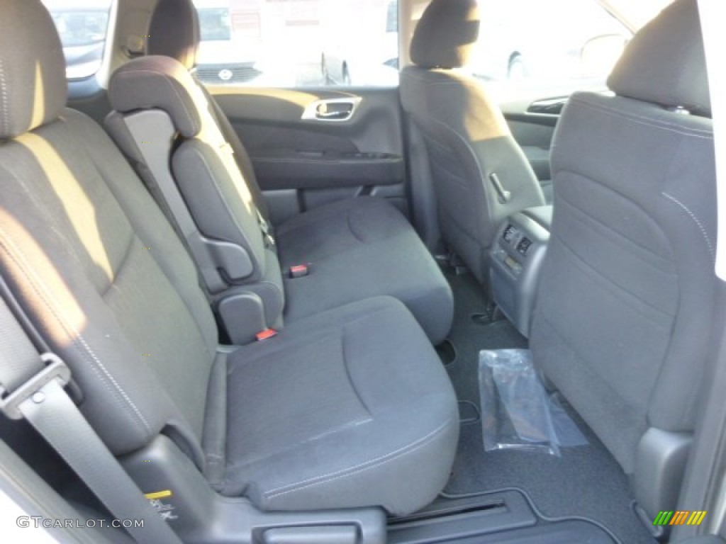 2013 Nissan Pathfinder SV 4x4 Rear Seat Photos