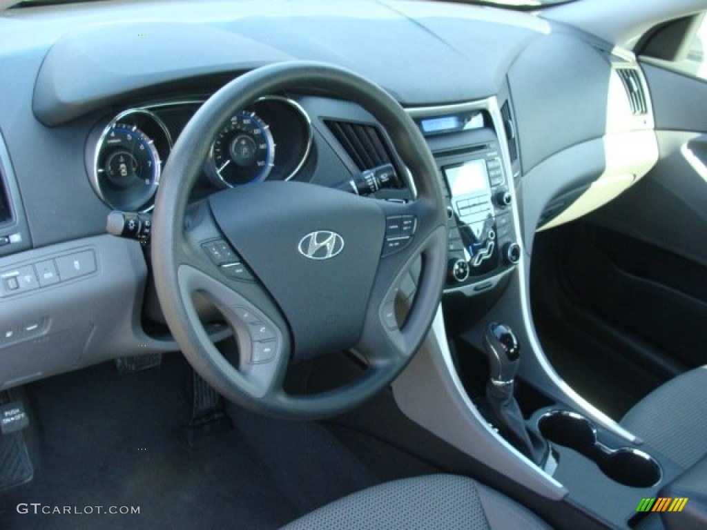 Gray Interior 2011 Hyundai Sonata GLS Photo #77276811