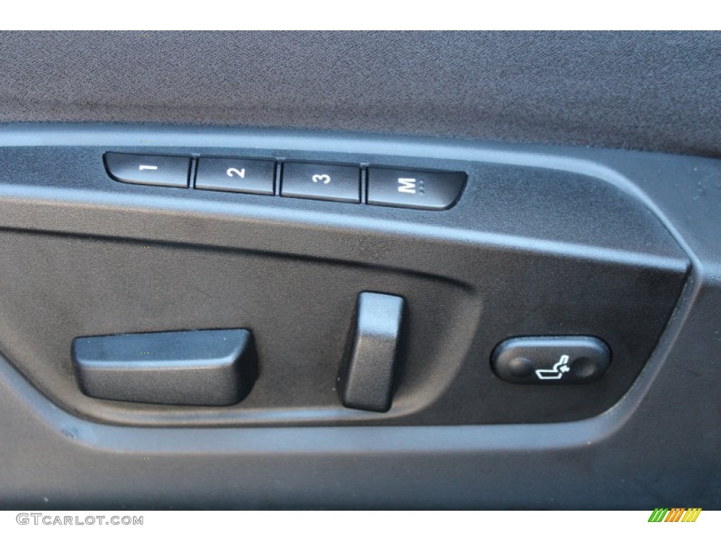 2011 Suzuki Kizashi GTS Controls Photo #77279786
