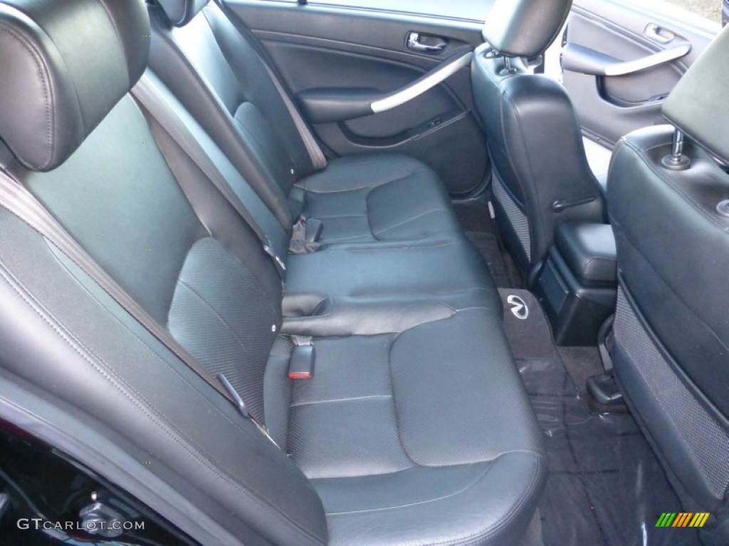 2005 Infiniti G 35 Sedan Rear Seat Photo #77281569