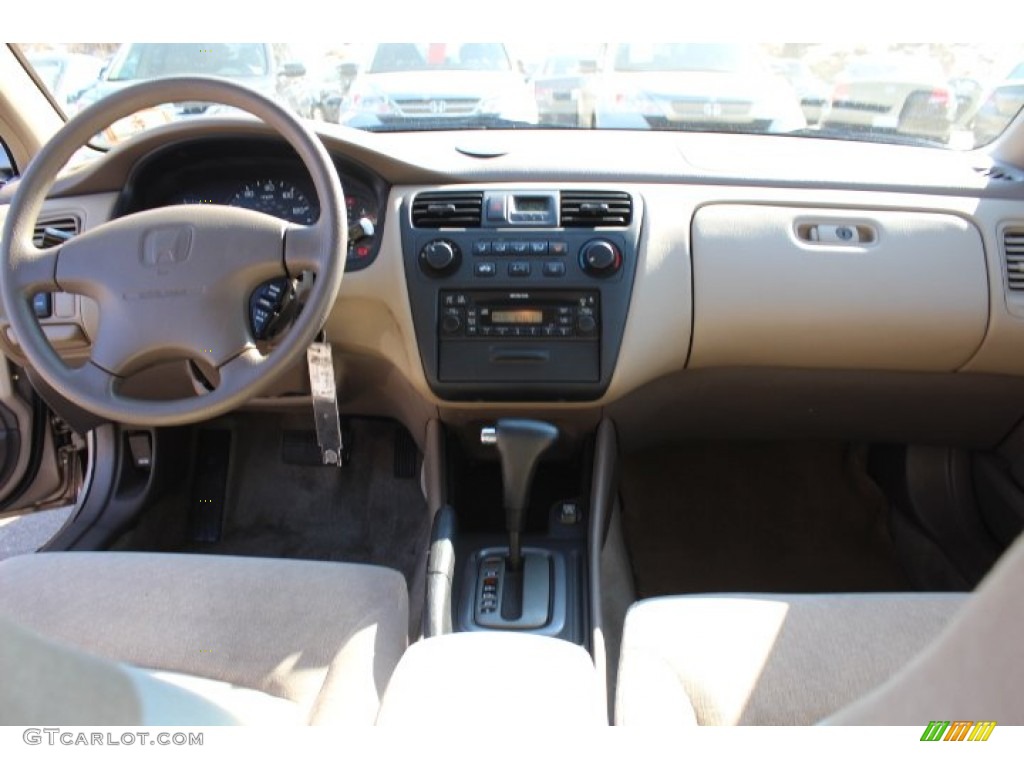 2002 Accord LX Sedan - Naples Gold Metallic / Ivory photo #10