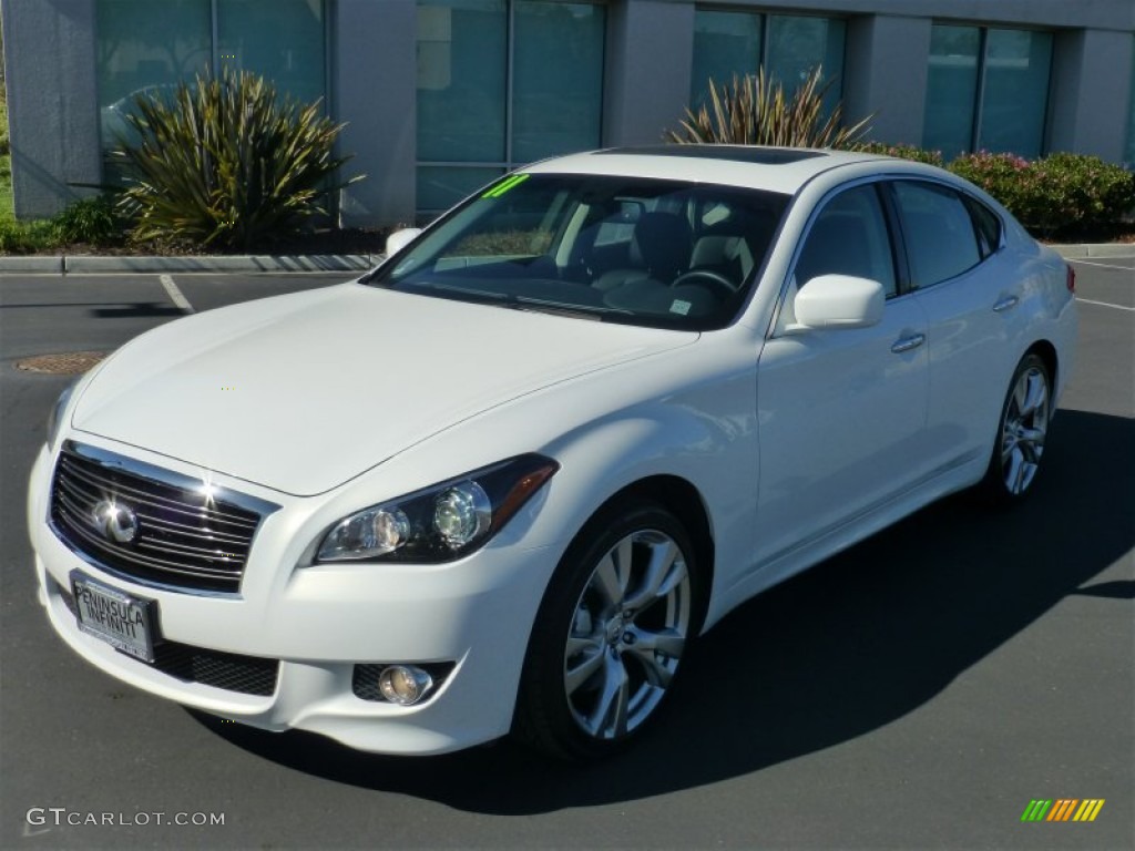 2011 M 37 S Sedan - Moonlight White / Graphite photo #3