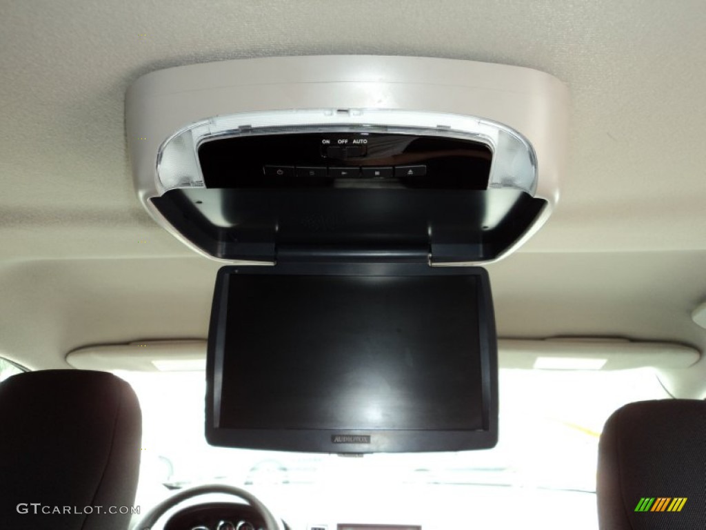 2010 Ford Edge SE Entertainment System Photos