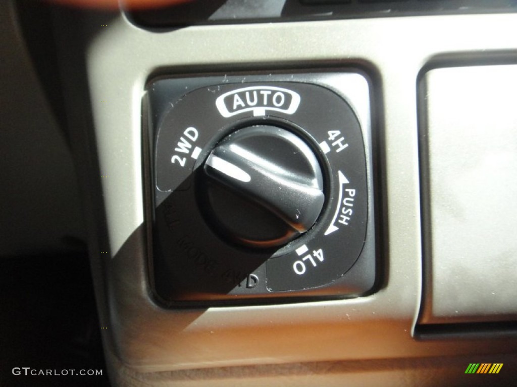2002 QX4 4x4 - Black Obsidian / Stone Beige photo #11