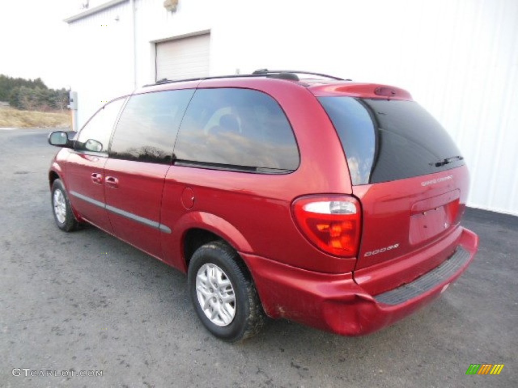 2002 Grand Caravan eL - Inferno Red Pearl / Taupe photo #6