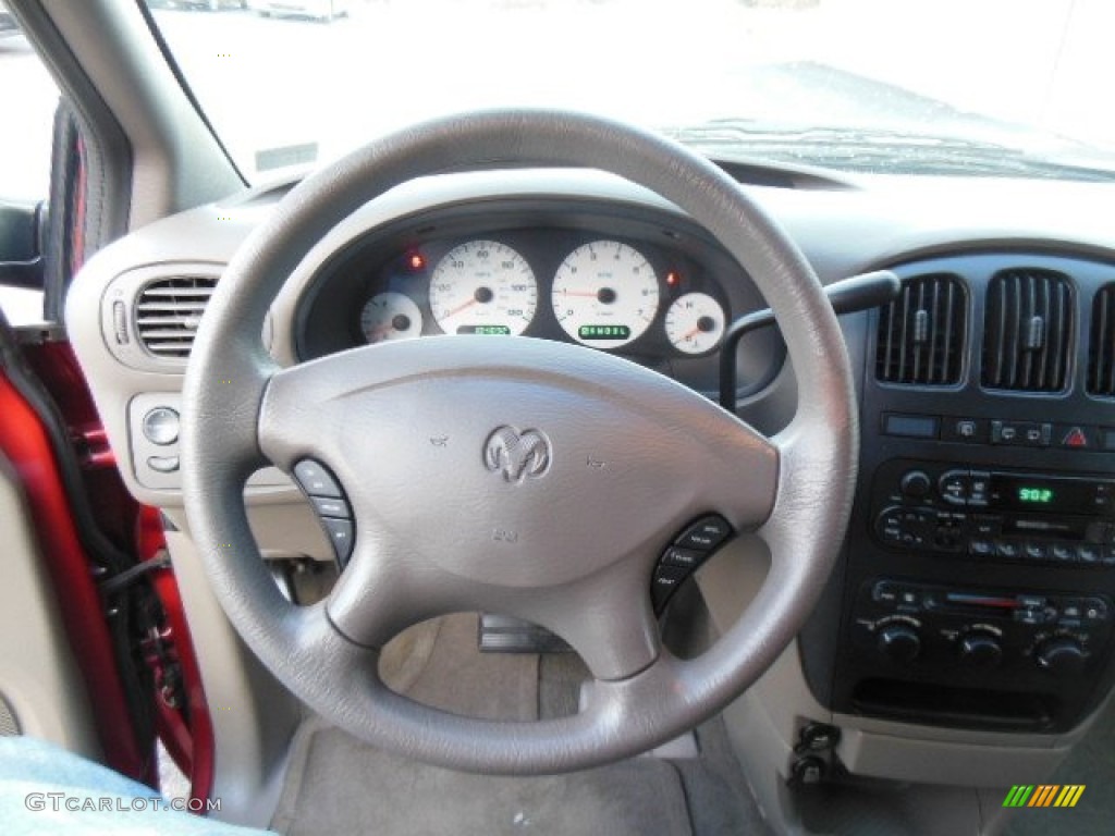 2002 Grand Caravan eL - Inferno Red Pearl / Taupe photo #13